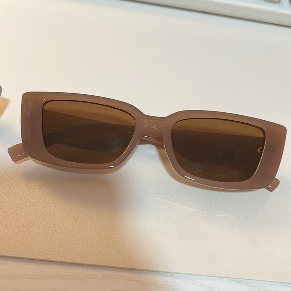 ASOS Green and pink sunglasses two for one slight cat eye shape summer - Picture 3 of 5